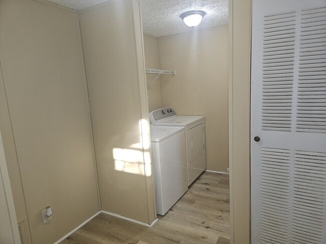 Building Photo - 4058 Nursery Rd