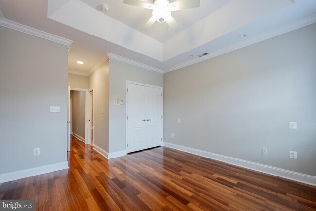 Building Photo - 226 S East Ave