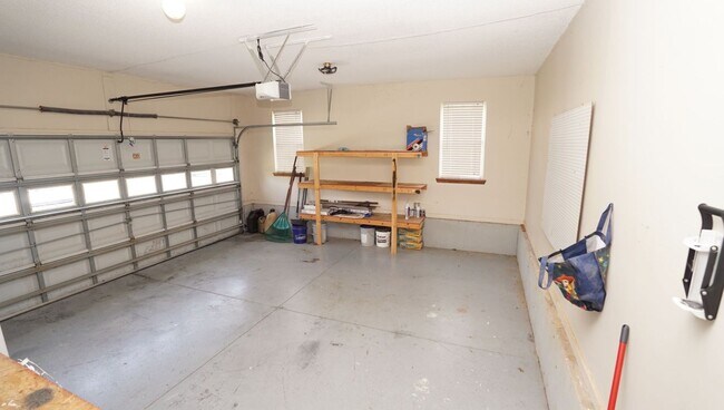 Building Photo - 301 Scranton Ct