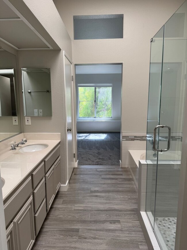 Building Photo - 3 bedroom and 2.5 bath lovely home
