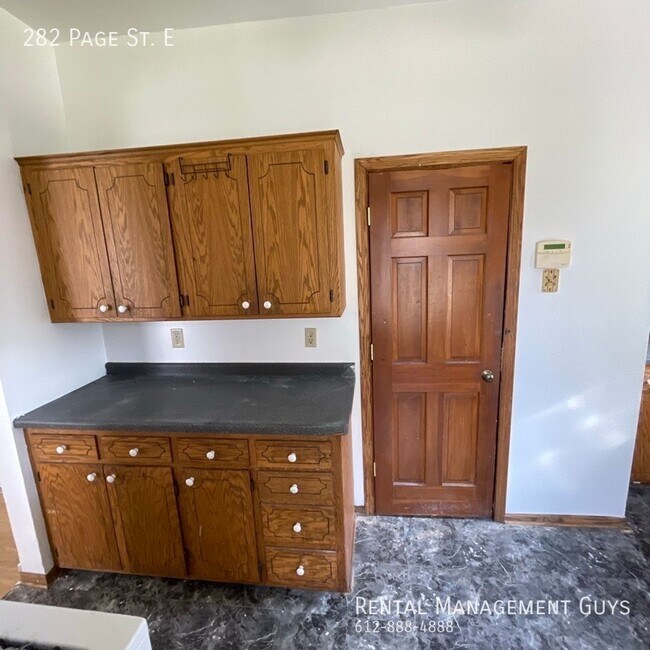 Building Photo - 282/284 Page St E