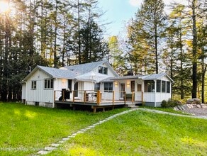 Building Photo - 299 Wittenberg Rd