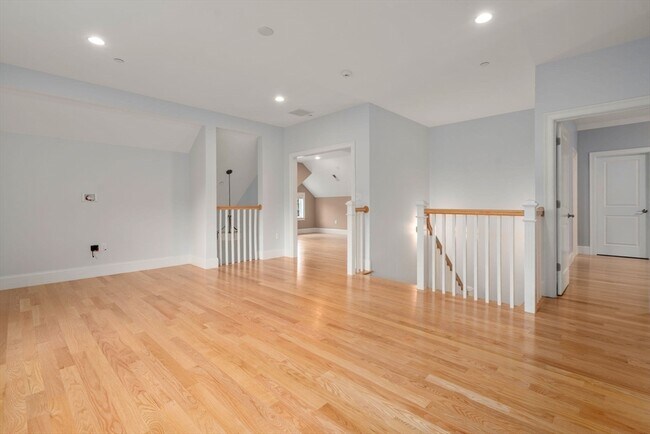 Building Photo - 60 Graystone Circle