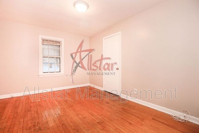 Building Photo - 3801 Woodridge Rd