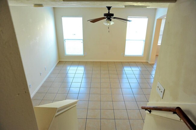 Building Photo - 12514 Jade Treasure Dr