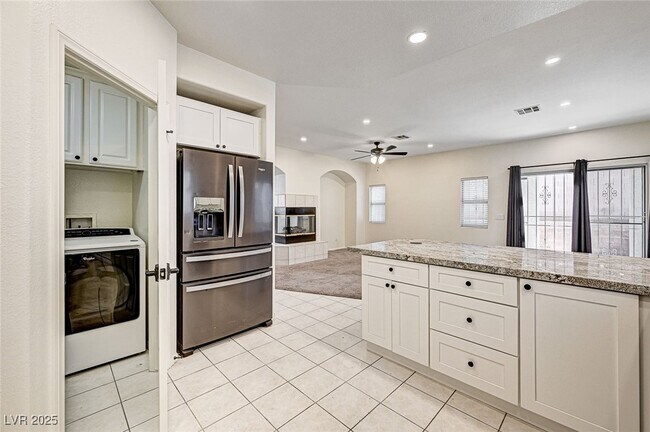 Building Photo - 8309 Clearbreeze Ct
