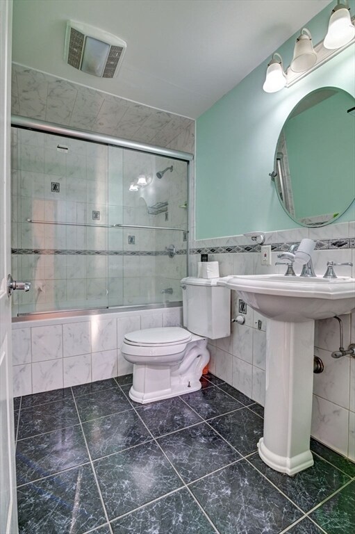 Building Photo - 3 Tara Dr