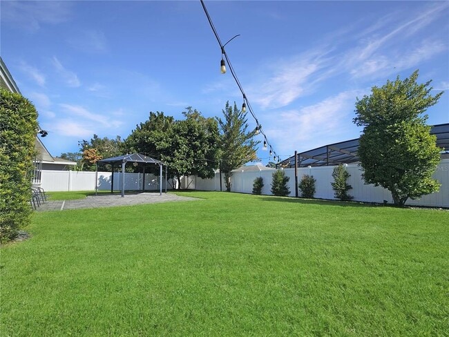 Building Photo - 609 Ashberry Ln