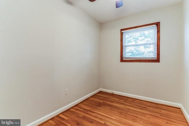 Building Photo - 40 W Taylor Run Pkwy