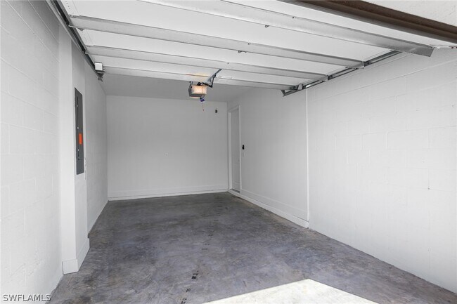 Building Photo - 5693 Cassidy Ln