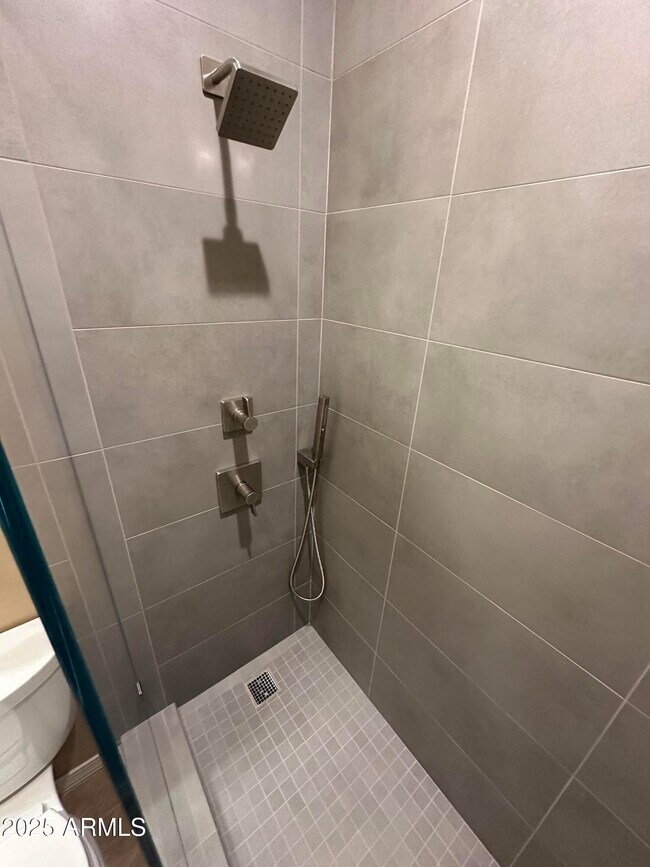 Building Photo - 11489 E Raintree Dr