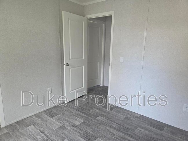 Building Photo - 635 Kilkenny Dr