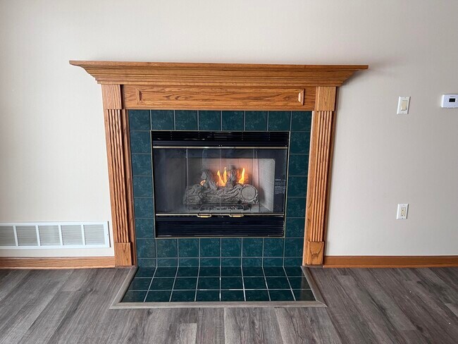 Building Photo - 280 S Lar-Ann St