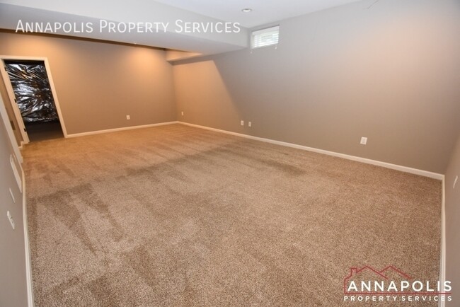 Building Photo - 402 St Martins Choice Ln