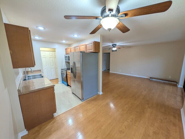 Building Photo - Spacious 2BR Retreat Near Beaches & Dining