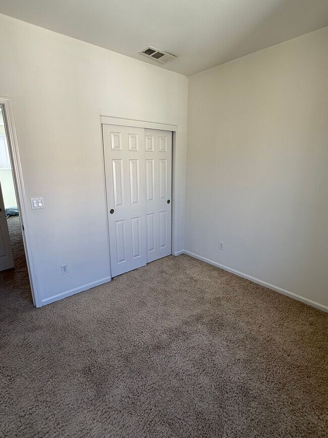 Building Photo - $4,600 / Beautiful 3BR + Bonus Room / 2.5BA Single-Family Home in Warm Springs, Fremont