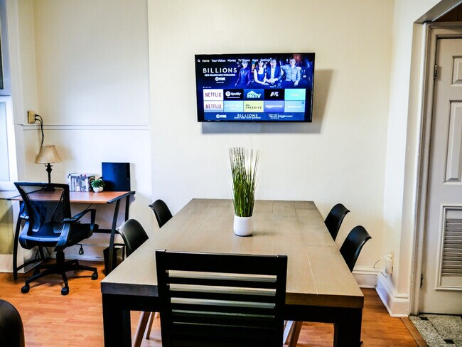 Building Photo - 35 Madison Ave