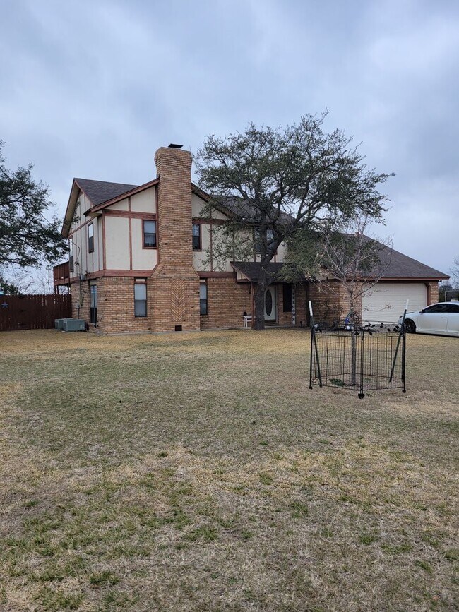 Building Photo - Boasting view  of Copperas Cove