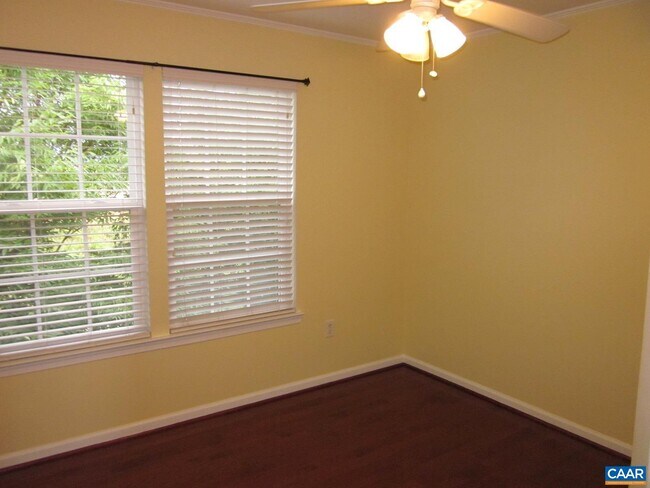 Building Photo - 2130 Lockwood Dr