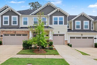Building Photo - 9143 Northfield Crossing Dr