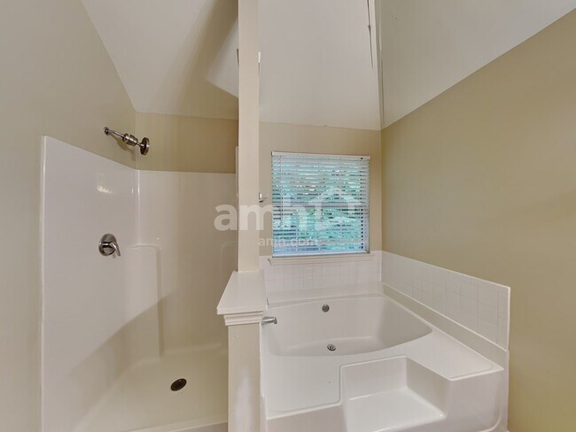 Building Photo - 67 Birchfield Ct