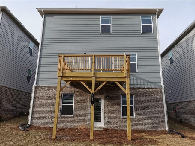 Building Photo - 4616 Waxwing St