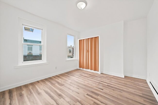 Building Photo - 2BR/1BA Home | West Philly