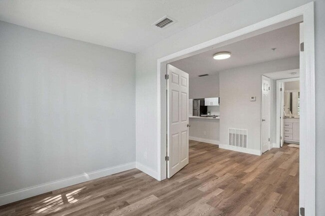 Building Photo - 2315 N Congress Ave