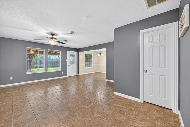 Building Photo - 3714 Bent Springs Ln