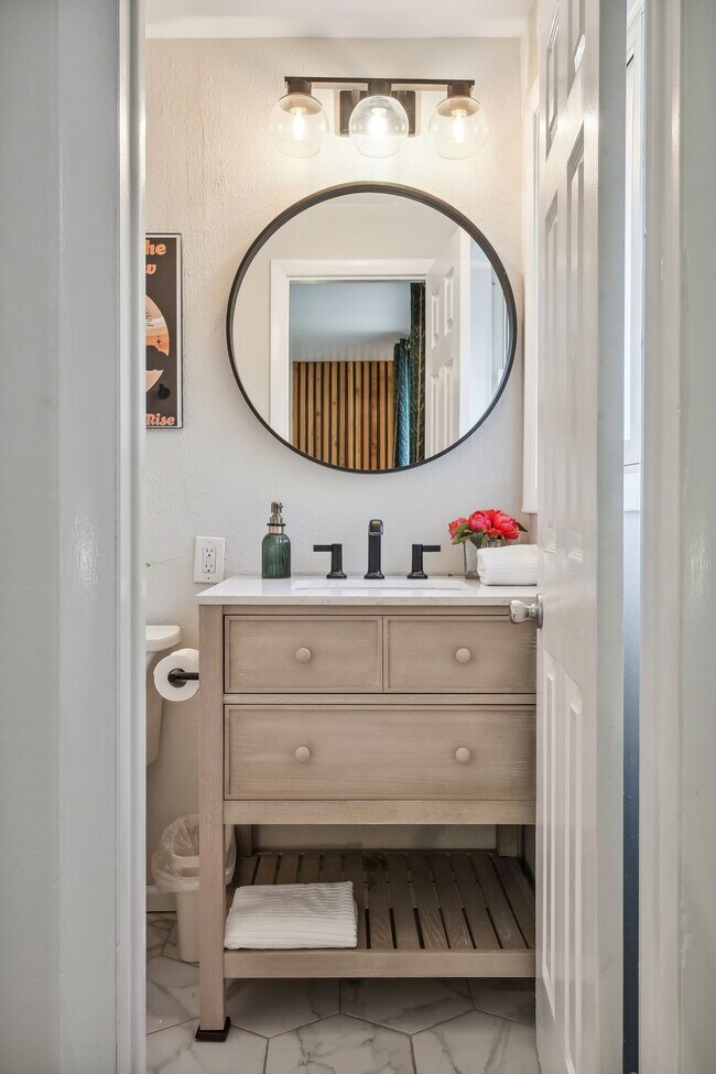 Building Photo - 8694 W 67th Pl