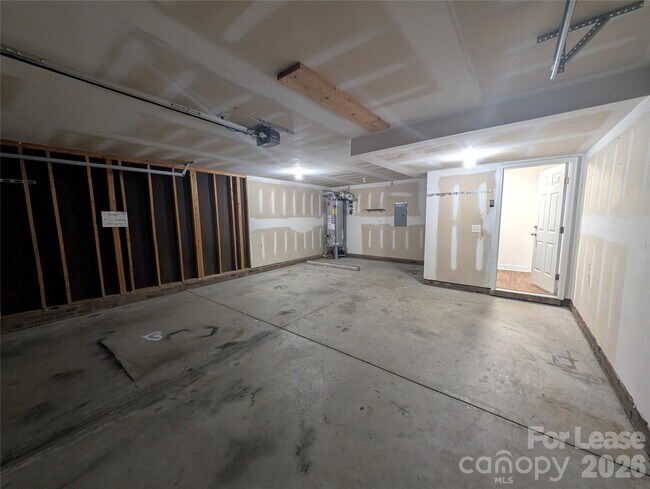 Building Photo - 2409 Trace Creek Dr