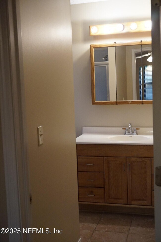 Building Photo - 7809 Allspice Cir E