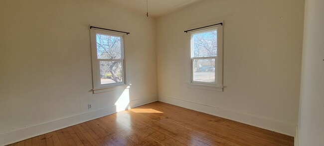 Building Photo - 3 bedroom 2 bath home