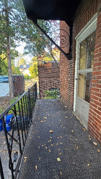 Building Photo - 6142 N 8th St