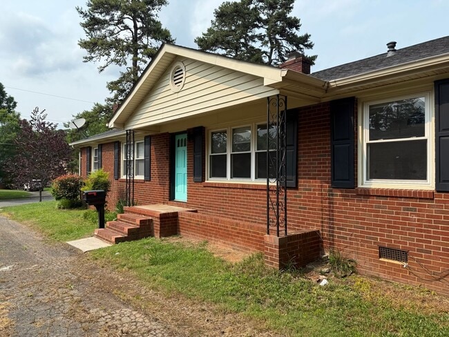 Primary Photo - 1510 Woodhill Ln