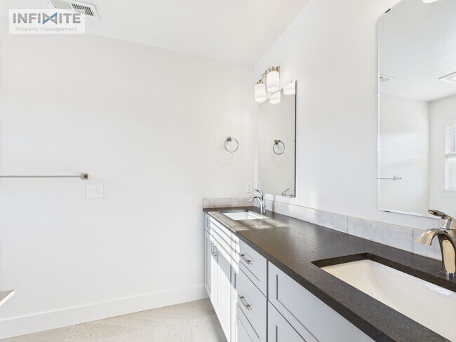 Building Photo - 3 Bedroom Condo in Bozeman