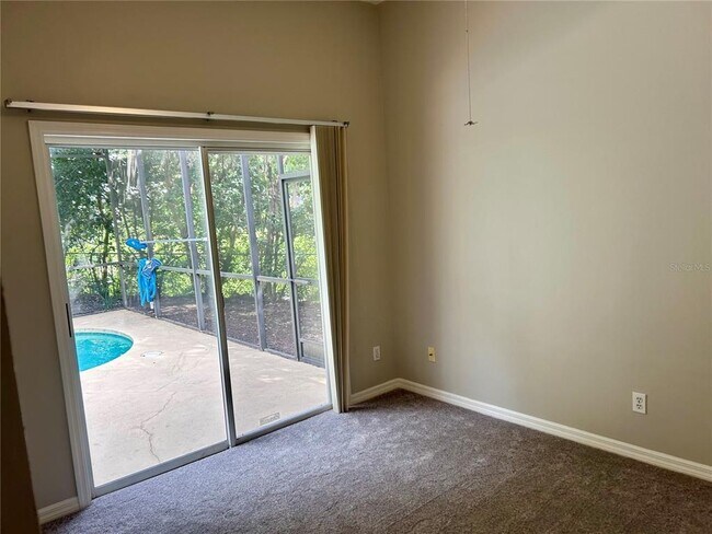 Building Photo - 10433 Lake Hill Dr