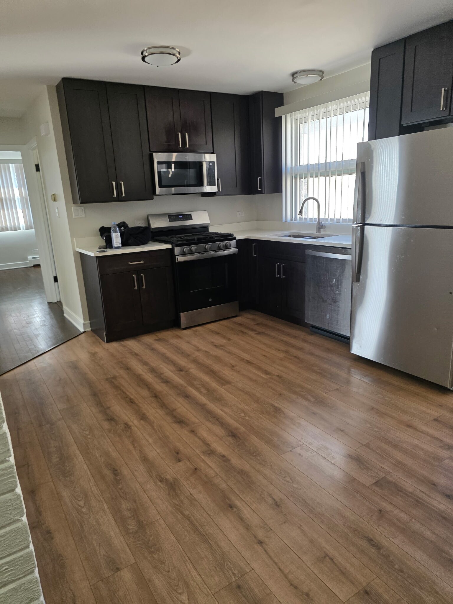 Building Photo - 2431 N 76th Ct