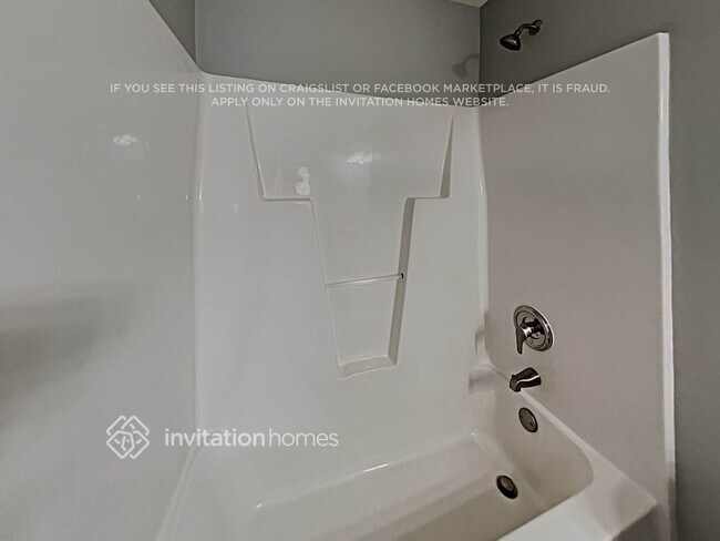 Building Photo - 402 Zircon Ln