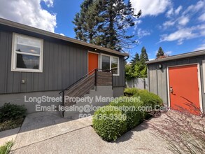 Building Photo - 4819 NE 50th Pl