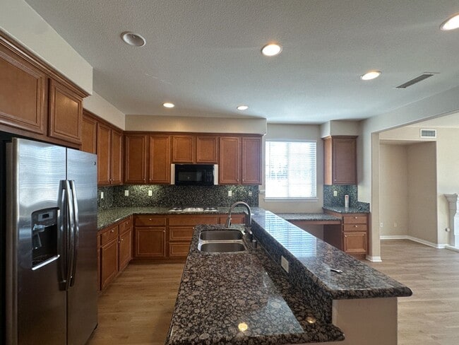 Building Photo - Available now! Beautiful 4 Bedroom Home for Rent in WOLF CREEK community of South Temecula!