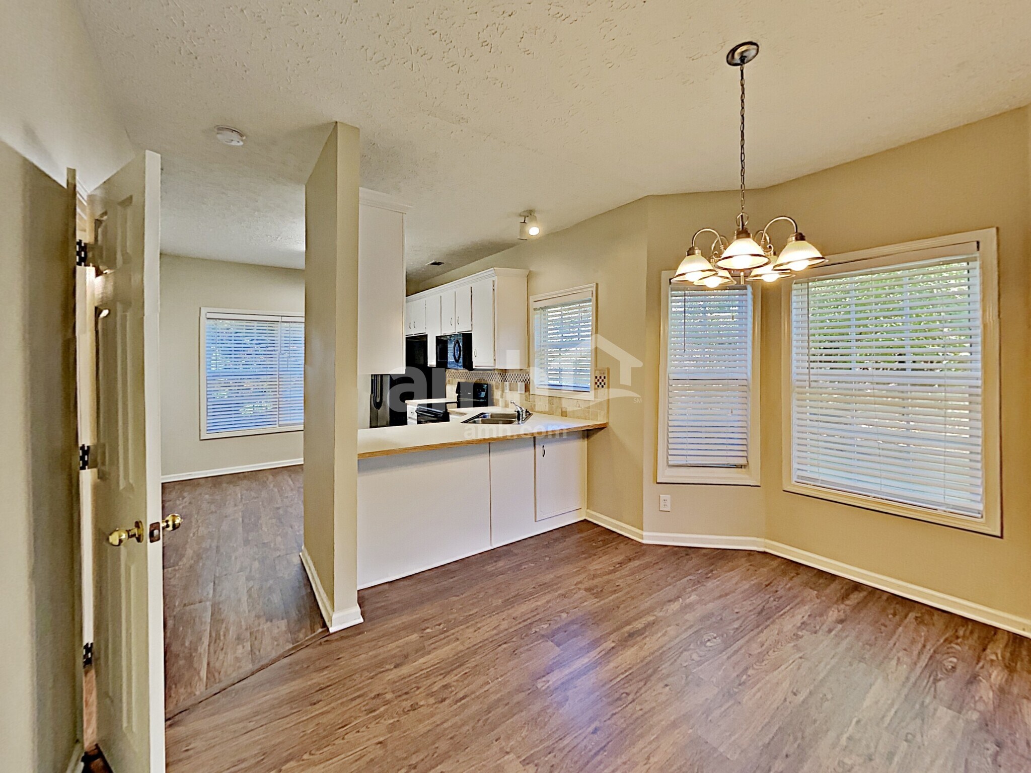 Building Photo - 117 Carl Barrett Dr