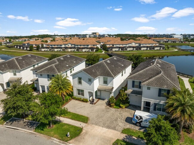 Building Photo - 4743 Kings Castle Cir