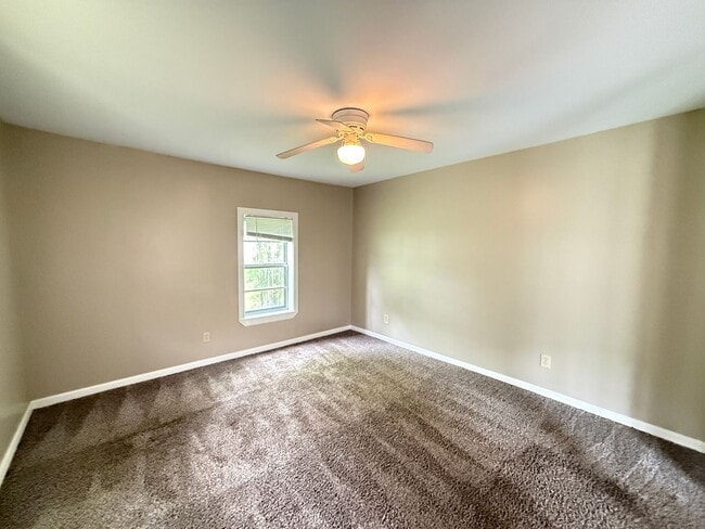 Building Photo - Adorable 2 bedroom 1 bath Broken Arrow Home, Close to the Rose District!