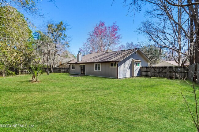 Building Photo - 1696 Sandy Hollow Loop