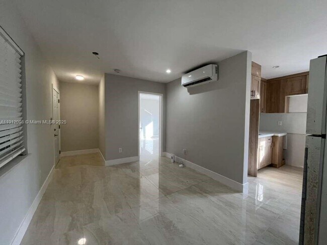 Building Photo - 1844 NW 19th St