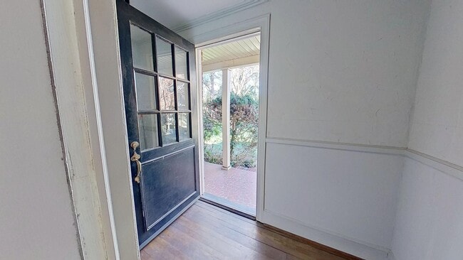 Building Photo - 2408 Providence Rd