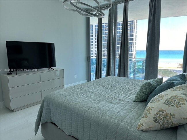 Building Photo - 17550 Collins Ave