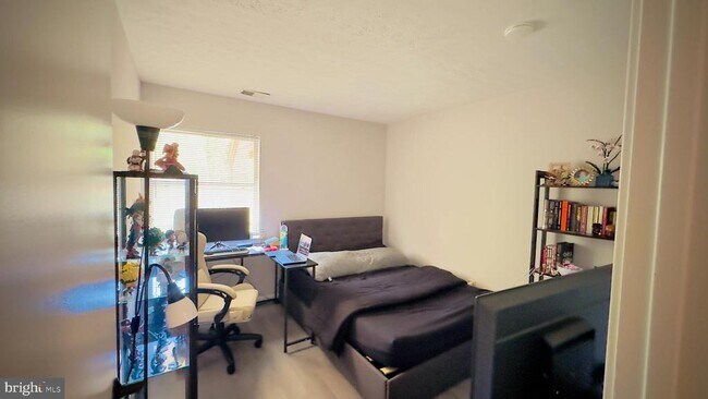 Building Photo - 7555 Weather Worn Way