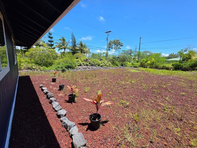 Building Photo - Available August 1 | Fully Furnished 3BD/3BA Home in HPP (Hawaiian Paradise Park)